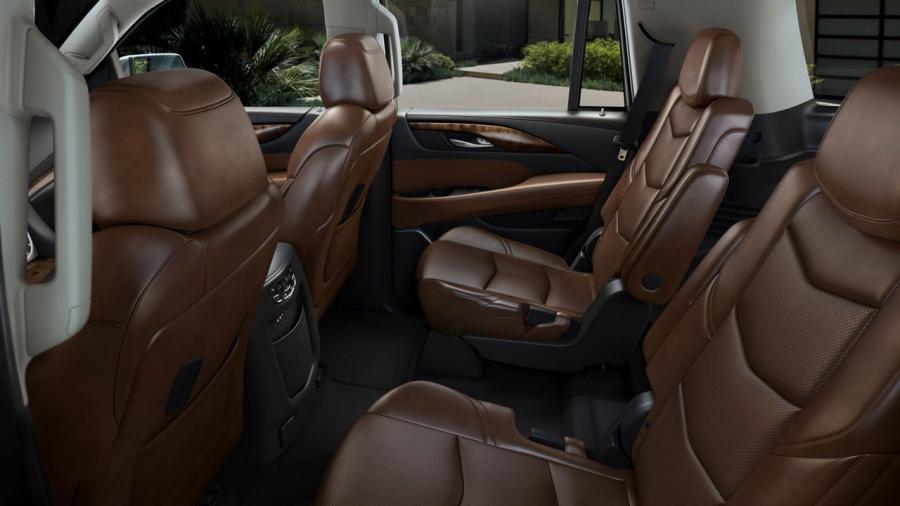  Cadillac Escalade 2015 года  (фото 14 из 91)